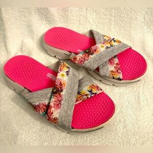 Sketchers Go Walk Women's Sandals size 9